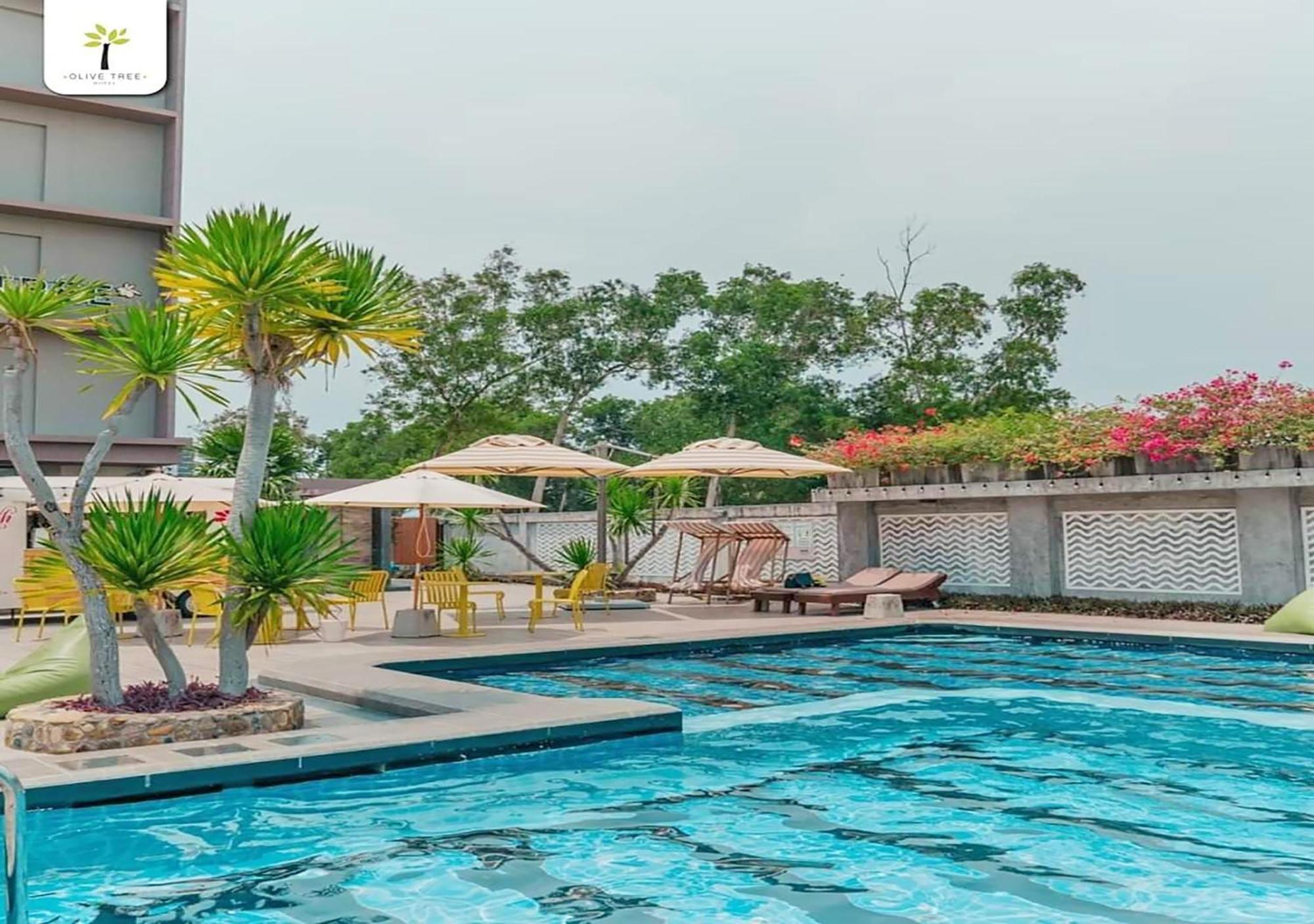 Olive Tree Hotel Pattaya На Джомтиен Екстериор снимка