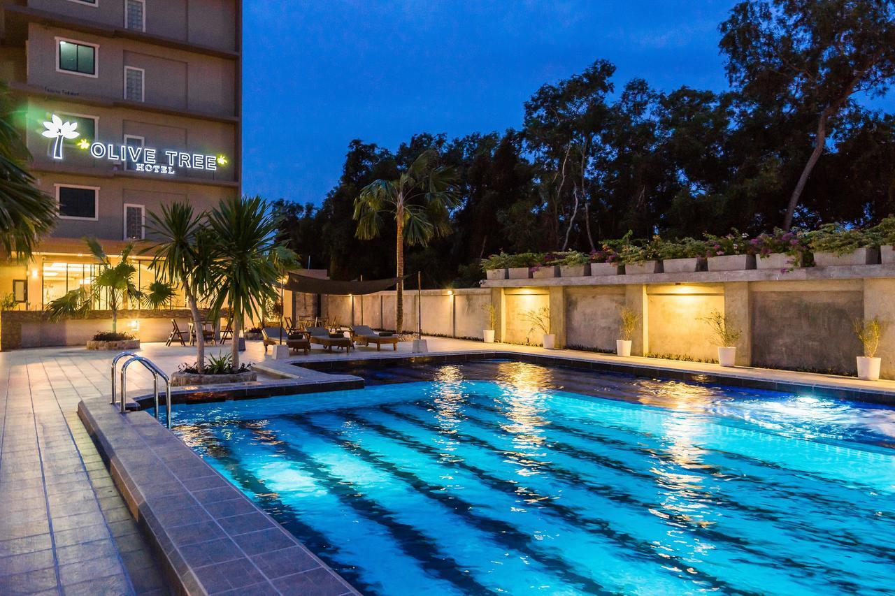 Olive Tree Hotel Pattaya На Джомтиен Екстериор снимка