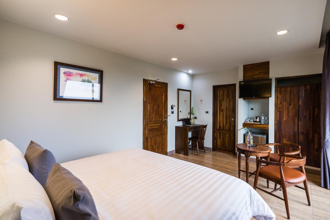 Olive Tree Hotel Pattaya На Джомтиен Екстериор снимка